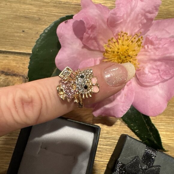 Adorable Hello Kitty Cat Kitten Silvertone Costume Adjustable Ring NEW w Box A8 - Picture 1 of 9